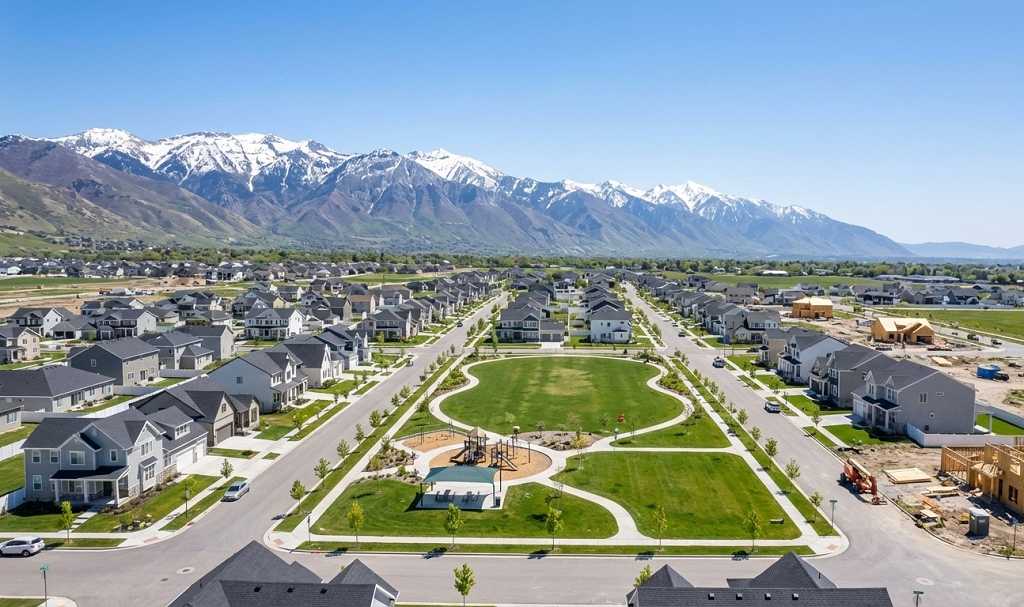 Utah new homes community along the Wasatch Front with mountain views