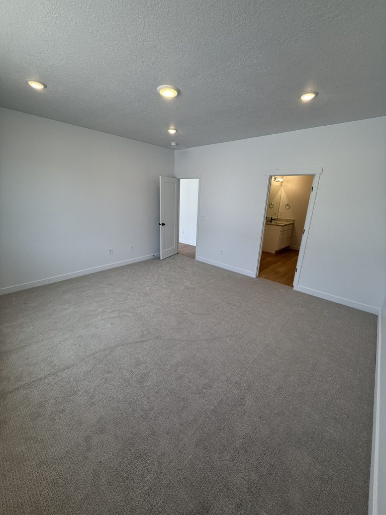 Eden-Primary-Bedroom