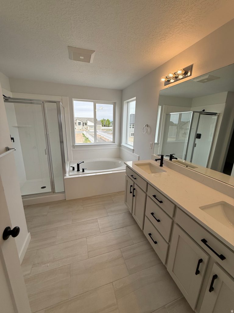 Kingsburg Primary Bath